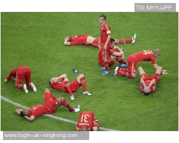 足球的魅力与历史探秘：从起源到现代竞技的全面解析与展望